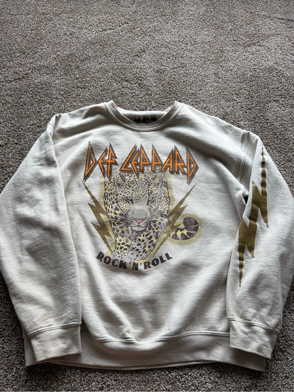 Def Leppard Rock 'N' Roll Graphic Crewneck Sweater - Cream